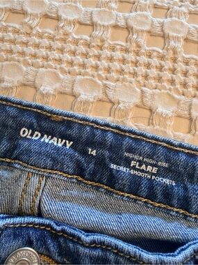 Old Navy Higher High-Rise Flare Jeans Size 14